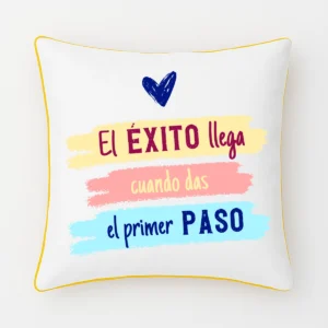 cojín amarillo "el exito llega"