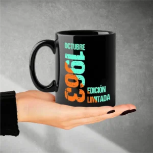 Taza negra cumpleaños