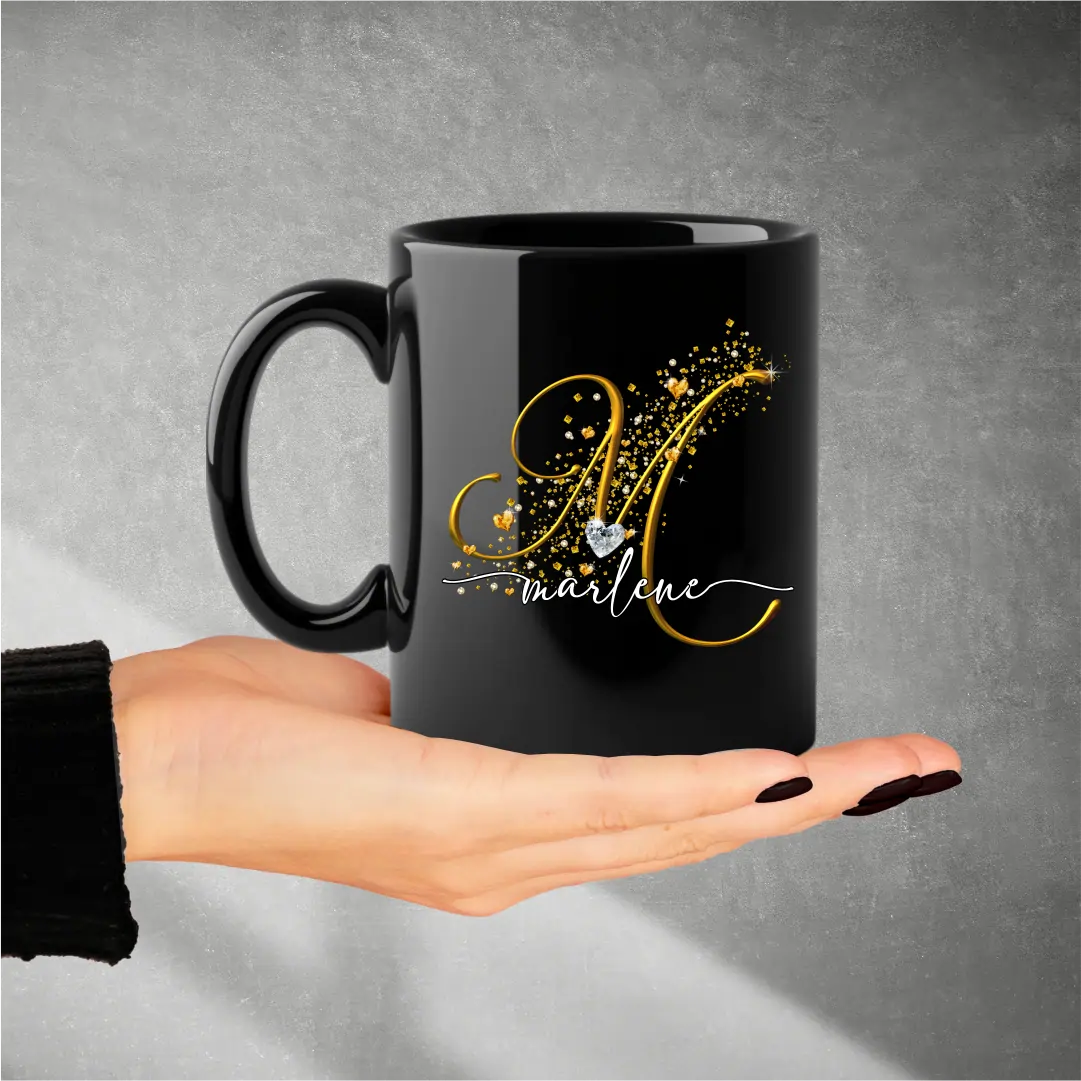 taza negra +incial y nombre