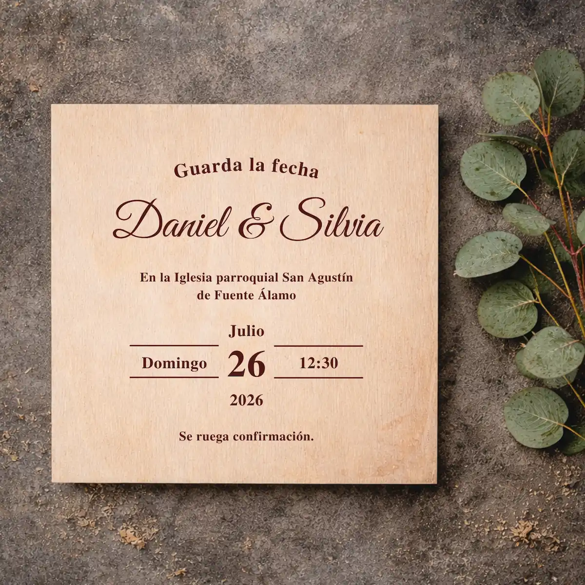 Invitación de boda cuadrada con diseño versátil