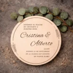 Invitación boda redonda de madera | Diseño floral 17