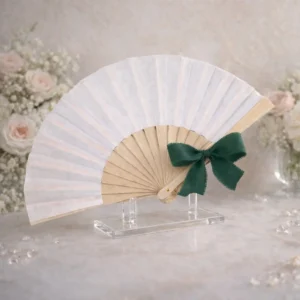 Abanico blanco y madera boda con lazo verde