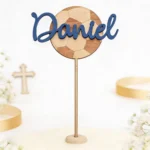 Cake topper con nombre madera azul pelota de comunión