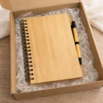 Set bolígrafo y cuaderno bambú para boda – foto 2