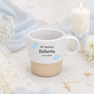 Taza con base de bambú bautizo flores azules