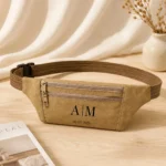 Riñonera beige tres bolsillos personalizada para boda con iniciales