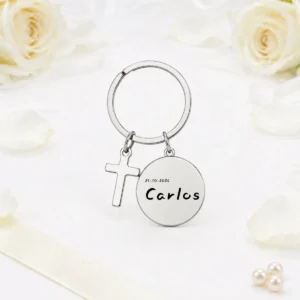 Llavero metalico cruz con estuche personalizado de bautizo, diseño Manuscrito