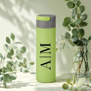 Botella verde 450ml boda iniciales