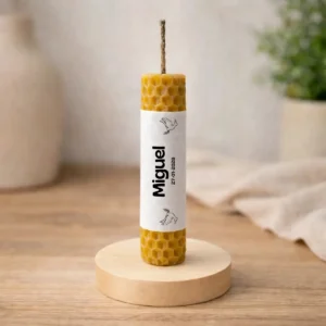 Vela cera abeja 10x2cm personalizada de bautizo, diseño Paloma de la paz