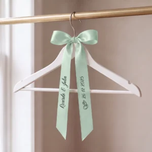 Percha madera blanca boda elegance verde menta