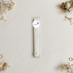 Abanico madera blanco barnizado personalizado de bautizo, diseño Huellas niño